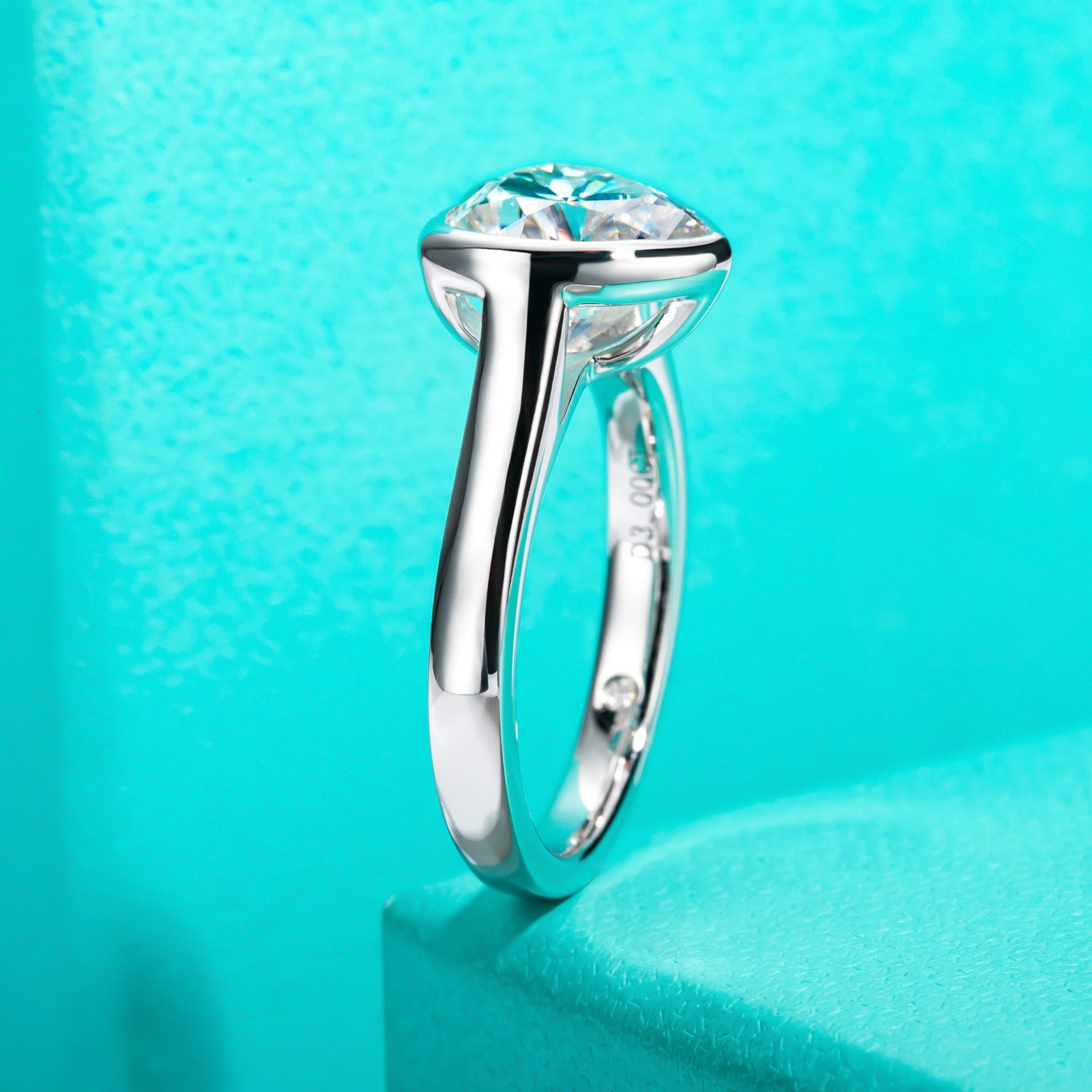 Heart Cut Bezel Moissanite Engagement Ring (3ct)