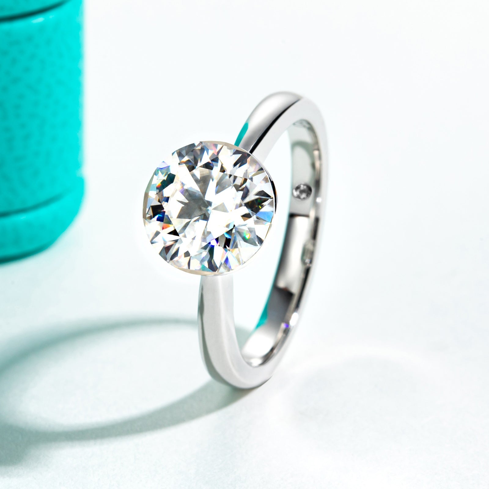 Round Cut Invisible Setting Moissanite Engagement Ring (2/3 ct)